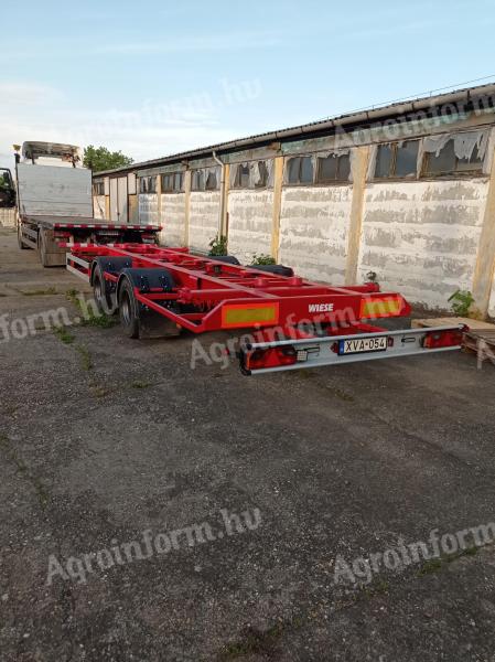 Cserefelépítményes pótkocsi felépítménnyel eladó