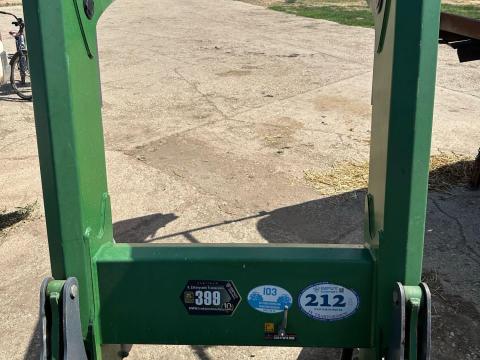 Hauer rakodó John Deere traktorra homlokrakodó