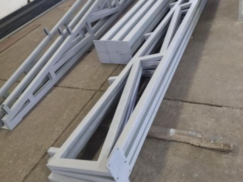 Csarnokváz, csarnok, garázs, gépszín, géptároló, fémszerkezet