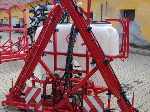 Olasz szerelvényekkel, Jar-Met 800/15 függesztett szántóföldi permetezőgép hidraulikus nyitású kerettel