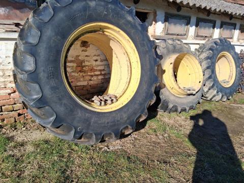 John Deere ikerkerék garnitúra John Deere ikerkerék garnitúra