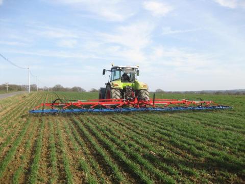 Hatzenbichler 12m gyomfésű kedvezményes áron eladó Hatzenbichler 12m gyomfésű kedvezményes áron eladó