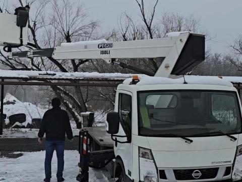 Nissan Cabstar ISOLI PT 200 emelőkosaras autó friss műszakival