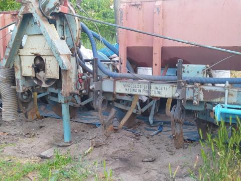 Eladó SPC 6 vetőgép MTZ traktorhoz Eladó SPC 6 vetőgép MTZ traktorhoz