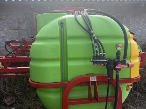 Eladó lengyel permetező