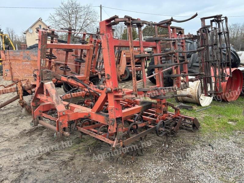 Varga 4,4 kombinátor