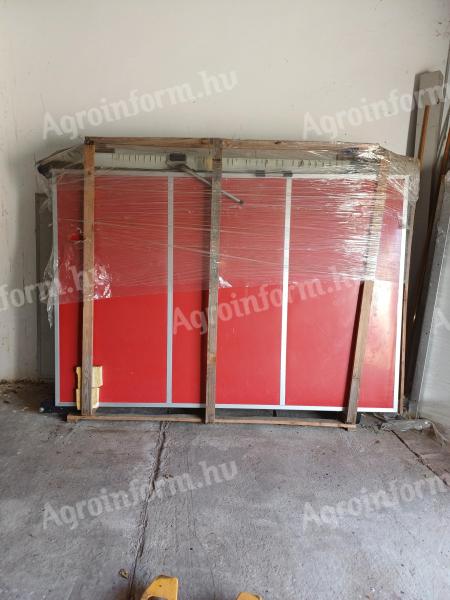 Hőszigetelt tolóajtó / hűtőkamra ajtó