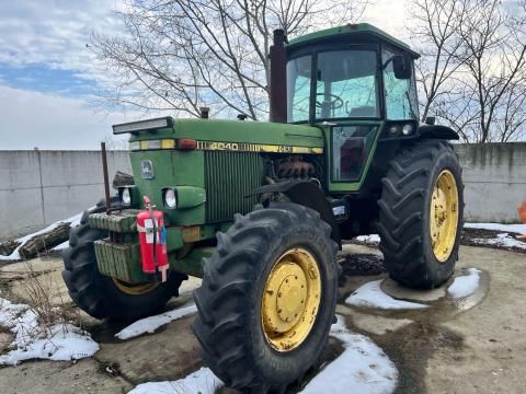 JOHN DEERE 4040 JOHN DEERE 4040