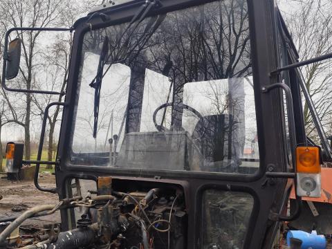 MTZ fülke gyári állapotban eladó MTZ fülke gyári állapotban eladó