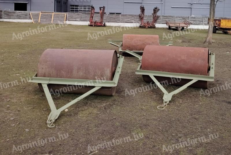 Sima hengergarnitúra 150cm széles 1m átmérőjű