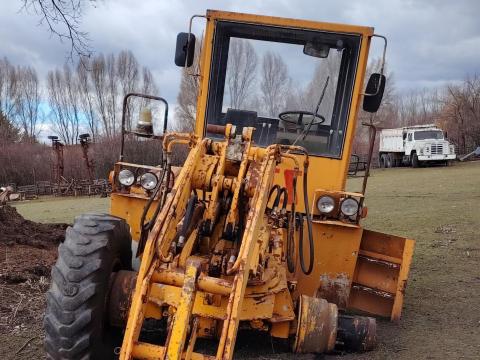 UN 053 bontott alkatrészek