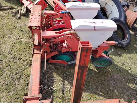 Kverneland Optima vetőgép bontott alkatrészek Kverneland Optima vetőgép bontott alkatrészek