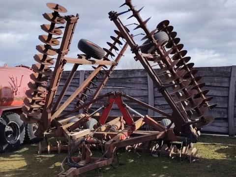 IH 9,8 méteres tárcsa IH 9,8 méteres tárcsa