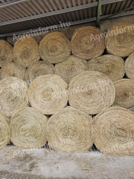 Szénabálák eladók Sárbogárdon