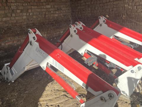 Homlokrakodó eladó / cserélhető Homlokrakodó eladó / cserélhető