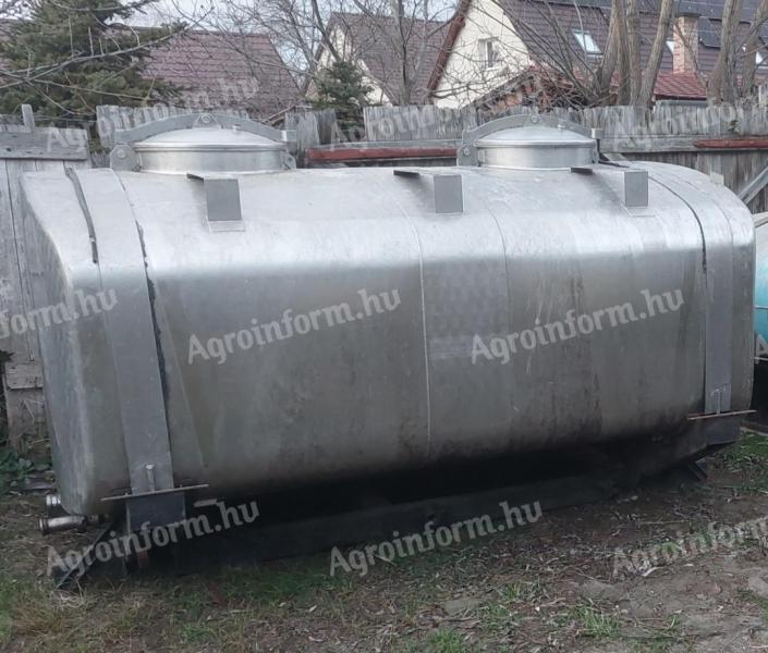 Saválló szállitó tartály
