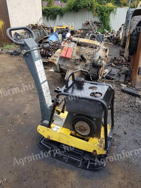 Önjáró dízel lapvibró