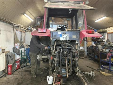 Mezőgazdasági gépszerelő