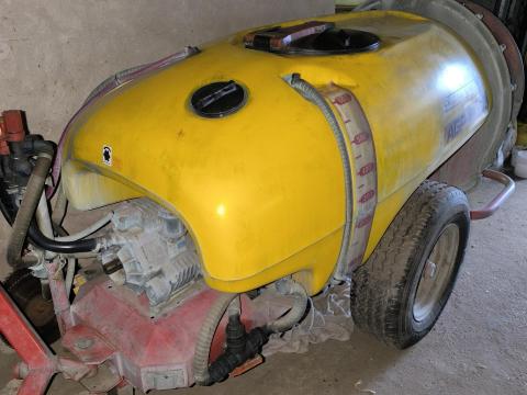 AGP 600 permetező eladó