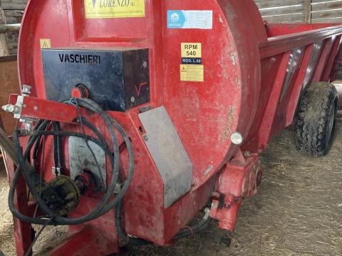 VASCHIERI LORENZO MOD L 50 gyümölcsös trágyaszóró VASCHIERI LORENZO MOD L 50 gyümölcsös trágyaszóró
