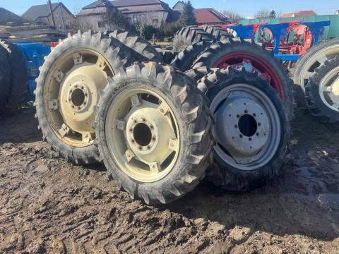 ÁPOLÓKERÉK, MŰVELŐKERÉK garnitúra FERGUSON, JOHN DEERE, NEW HOLLAND, CASE stb. 300/90R46 és 270/95R32 ÁPOLÓKERÉK, MŰVELŐKERÉK garnitúra FERGUSON, JOHN DEERE, NEW HOLLAND, CASE stb. 300/90R46 és 270/95R32