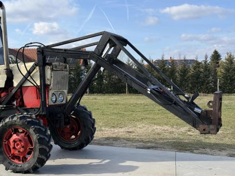 Belarus MTZ traktorokra szerelhető homlokrakodó traktor Belarus MTZ traktorokra szerelhető homlokrakodó traktor