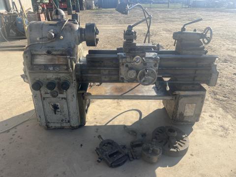 E400 esztergapad E400 esztergapad