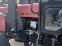 Belarus 820.4 MTZ homlokrakodóval