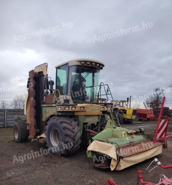 Krone Big M II. 2005-ös évjáratú fűkasza+3 db szárzúzó adapter
