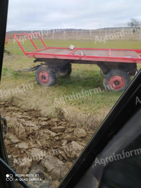 MBP pótkocsi eladó