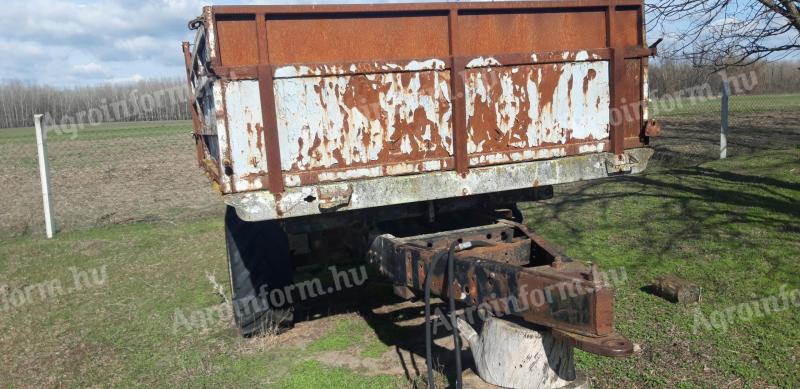 Egytengelyes Ifa billenő pótkocsi eladó