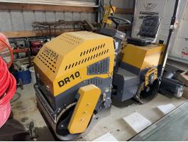 Sherpa DR10 víztartályos ráülős henger