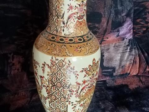 Szép mintázatú, hibátlan padlóváza eladó Szép mintázatú, hibátlan padlóváza eladó