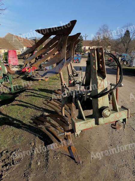 Vogel Noot 3 fejes váltvaforgató eke