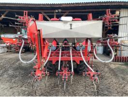 Metalwolf SKM-6-H 6 soros sorközművelő kultivátor műtrágyaszóróval (rozsdamentes acéltartállyal), hidraulikus csukással