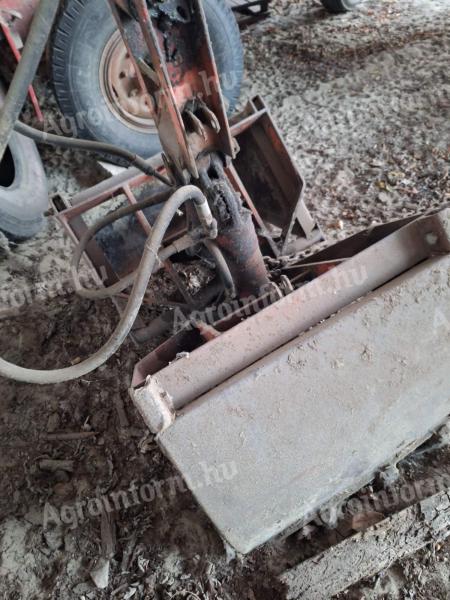 UNHZ-750-es markoló eladó