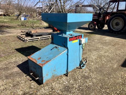 Nagy teljesítményű terménydaráló Safental 5,5 kw Nagy teljesítményű terménydaráló Safental 5,5 kw