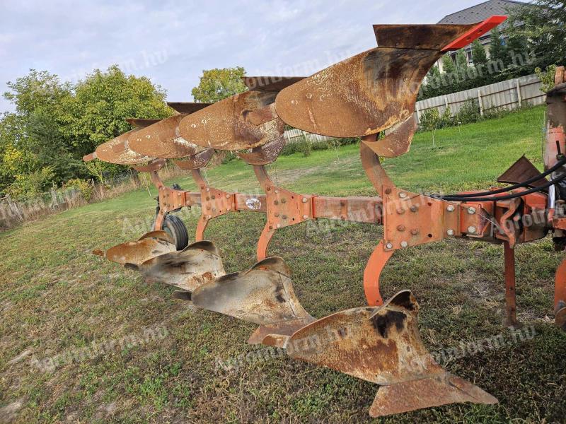 Vogel Noot 4 fejes váltvaforgató eke