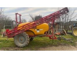 Forrás permetezőgép 2000 literes, 2015-ös, érvényes műszakival eladó