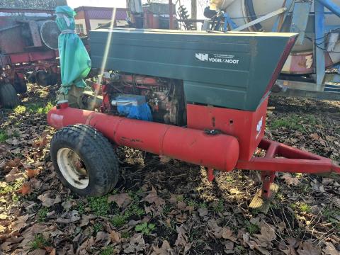 Öntöző szivattyú Caprari MEC MR 80/4/3A Fiat Iveco 8065 6 hengeres, 120 lóerős motorral Öntöző szivattyú Caprari MEC MR 80/4/3A Fiat Iveco 8065 6 hengeres, 120 lóerős motorral