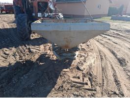 Műtrágyaszóró 600 kilós 2 tárcsás