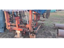 Rugókapás kombinátor