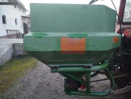 Eladó műtrágyaszóró