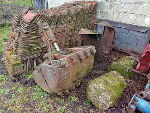 Unhz 500 markolókanál eladó Unhz 500 markolókanál eladó