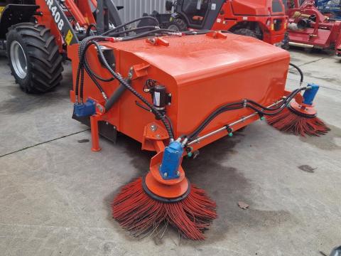 Everun seprő víztartállyal Everun seprő víztartállyal