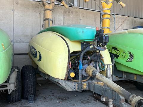 Caffini Booster 2000 vontatott permetezőgép eladó