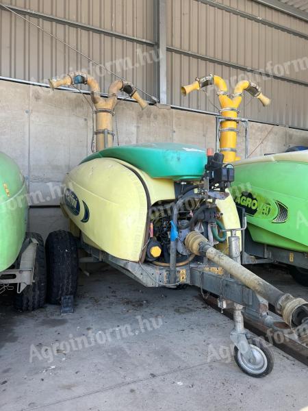 Caffini Booster 2000 vontatott permetezőgép eladó