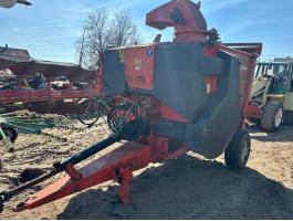 Kuhn bálabontó szalmafújó almozó