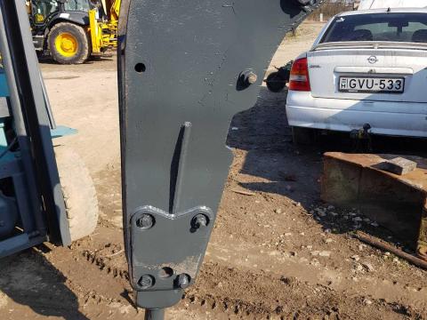 Caterpillar 428.törőfej. Caterpillar 428.törőfej.