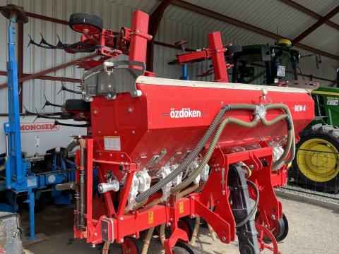 Özdöken ACM-K7 Sorközművelő Eladó Özdöken ACM-K7 Sorközművelő Eladó